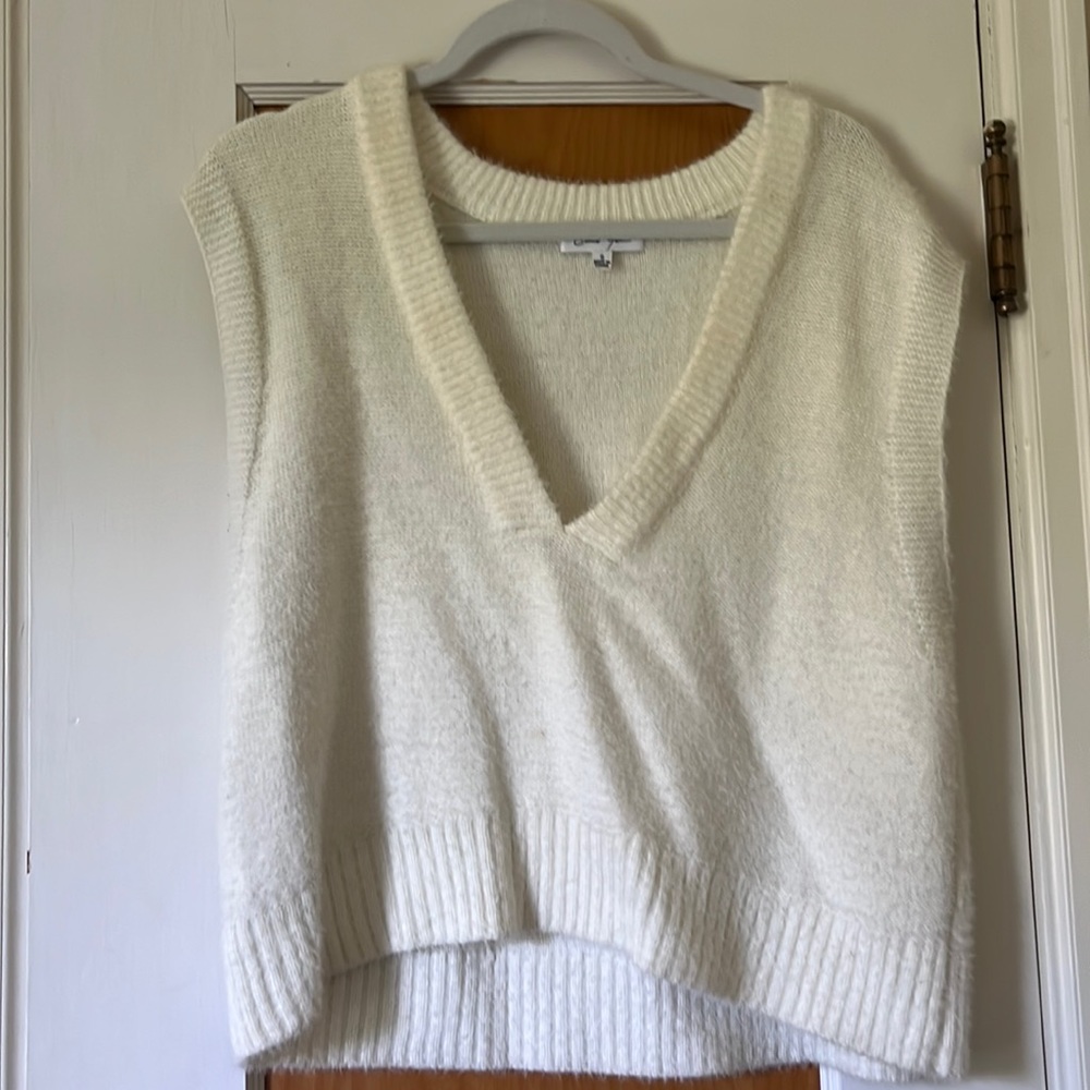 White oversized vest. Women’s Small